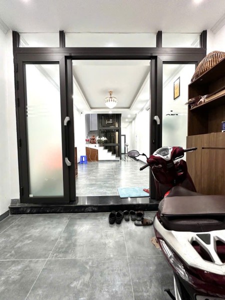 Bán Nhà Dòng Tiền Trần Duy Hưng, Cầu Giấy, Hà Nội, 8 Phòng Ngủ, Thang Máy, 44mv, 16,2 Tỷ