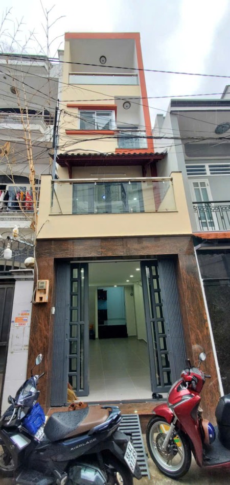 Bán nhà Cách Mạng Tháng Tám, Q.10 – 42m² – Giá 7,7 tỷ