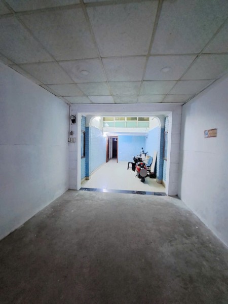 Cho thuê MB chính chủ đường Ngọc Hồi, Hoàng Mai, HN 75m2