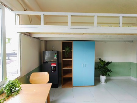 Phòng trọ có gác xịn xò, cửa sổ lớn siêu chill tại Bình…