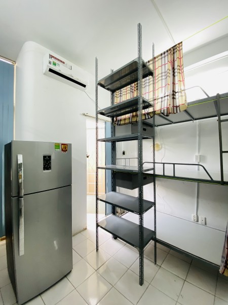 Ở ghép cách Huflit (Dh ngoại ngữ, tin học) chỉ 100m, Y Phạm…