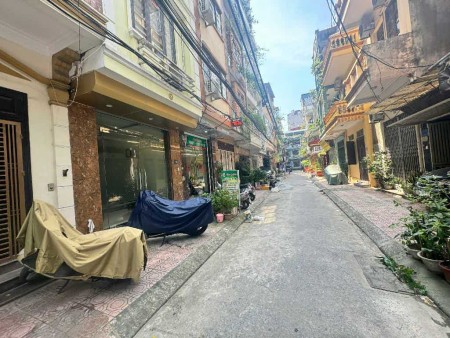 Bán nhà 3 tầng phố Huỳnh Thúc Kháng - Hà Đông, 29m 4 tầng ô tô đỗ cửa, giá 9tỷ6