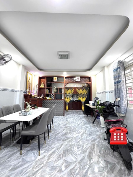 Cần bán nhà đẹp chính chủ 4 tầng ST - Dưới 6 tỷ - Quận 4