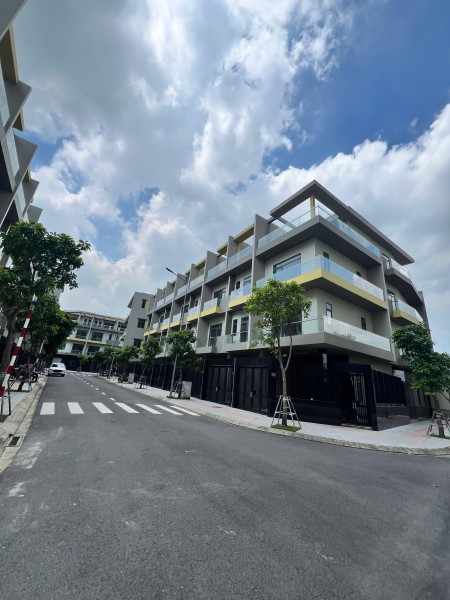 Nhà phố Bcons 90m2 DTSD 237m2 giá chỉ 6 tỷ - trệt 2 lầu sân…