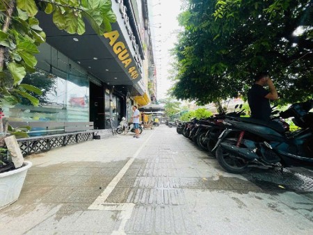 Dành cho anh chị em đầu tư – Quận Ba Đình mặt đường ô tô