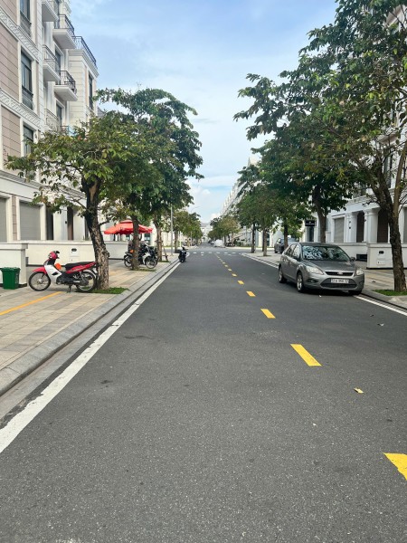 Đi đến slide 2