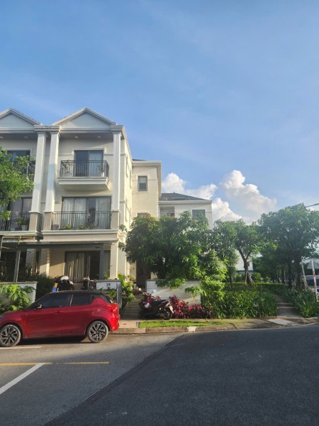 Cần Bán biệt thự căn gốc Nine South Estates, 29 tỷ, 180m2