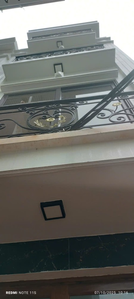 Lô góc - 33m2 - 4 Tầng hiện đại- 3.85 tỷ- Giang Chính- Biên Giang -Hà Đông