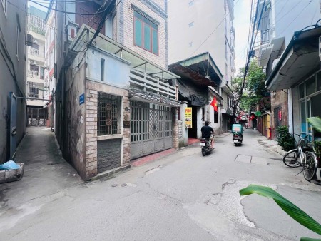 Bán nhà Mễ trì thượng 32m2, 4 tầng, mặt tiền 4,5m