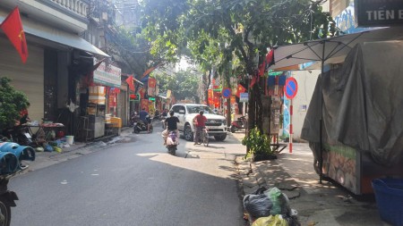  Nhà phố Bùi Xương Trạch – 40m², 4 tầng, MT 3,7m, ngõ 3m, giá 12,6 tỷ