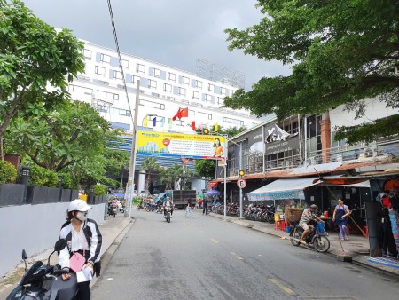 CHDV 27 Phòng HXH đường Ung Văn Khiêm ngay ĐH Hutech, P25, BT. Khai Thác 150Triệu/tháng. Vị Trí Đẹp