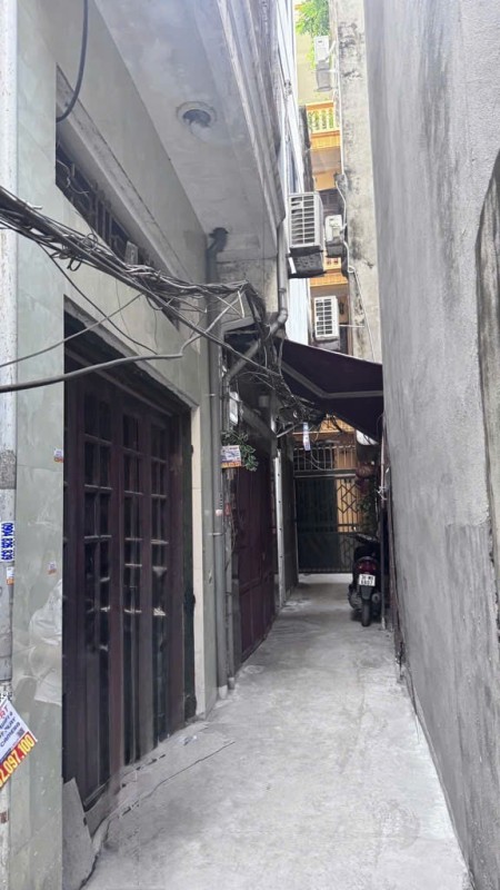 A Tuyên nhờ bán căn nhà tại Phố Dương Văn Bé - Nhà 4 Tầng- 30M2- MT 4,3 M- Giá 6 tỷ 1