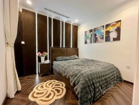 Chủ đi nước ngoài cần bán gấp nhà sát KĐT Him Lam Vạn Phúc, 75m², mt 5m, 5 tầng, giá chào 15.x tỷ.