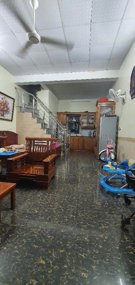 Nhà giá phải chăng khu Tây Hồ Hà Nội