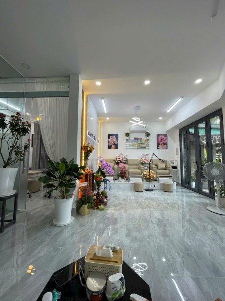 Sang tiệm Spa hoặc cho thuê, Spa Full đồ cao cấp vào là làm ngay