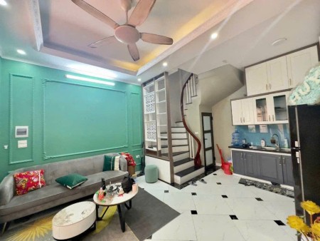 Bán nhà đẹp, gần ô tô Trần Phú Hà Đông 35m, 5 tầng, 3 ngủ, mặt tiền 4.2m giá 7.6 tỷ.