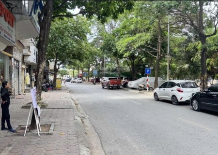 Bán nhà mặt phố Thượng Đình, mặt sông, 1 mặt ngoc 1 mặt phố 40m giá 16 Tỷ