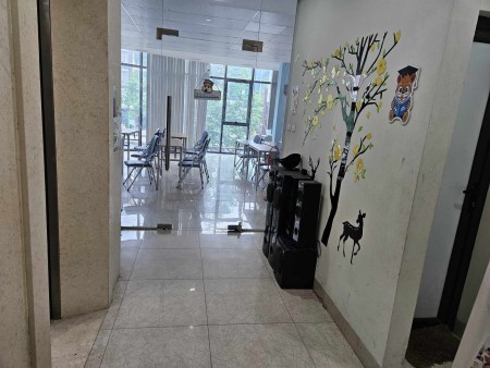 Chính chủ cho thuê VP tầng 2 nhà mặt phố Nguyễn Văn Huyên - Cầu Giấy - Hà Nội