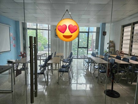 Chính chủ cho thuê VP tầng 2 nhà mặt phố Nguyễn Văn Huyên -…