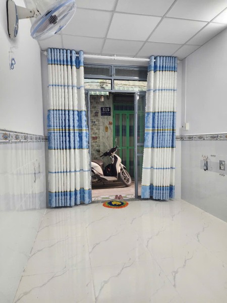 Đinh cư nước ngoài bán nhà đẹp chính chủ cần bán gấp nhà DT 21m2, giá 399tr, SHR