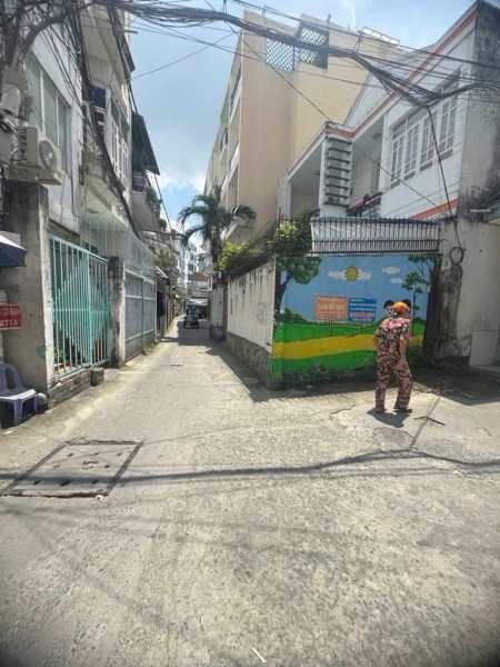 Bán nhà Phường 5 Quận Bình Thạnh , Nguyễn Văn Đậu , 53m2 .