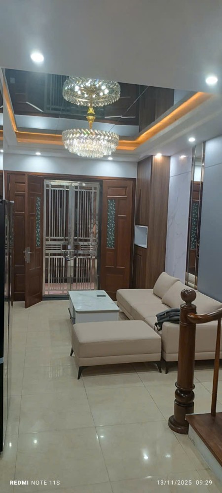 Bán Nhà 34m2 - 5 tầng, full nội thất cao cấp – Đường Láng – Đống Đa – Ngõ Nông