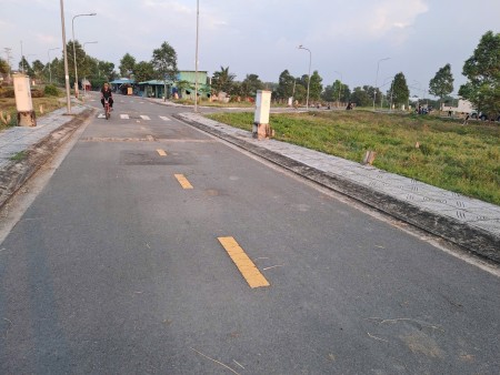 Chính chủ bán lô đất thổ cư 80m2 trong dự án Diamond City, ngã tư Tân Quy Củ Chi