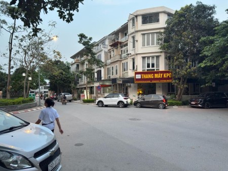 LÔ GÓC – PHÂN LÔ – VỈA HÈ 2 BÊN – Ô TÔ TRÁNH – KINH DOANH SẦM UẤT – TRUNG TÂM KĐT VIGLACERA