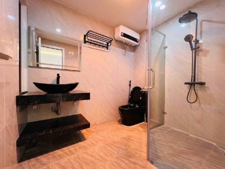 Trung Tâm – Vị Trí Đắc Địa – Dân Trí CaoMới Koong 5…