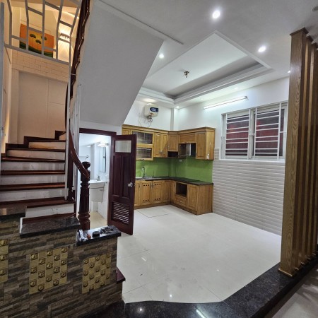 Nhà Đẹp 5 Tầng Lô Góc Hoàng Hoa Thám, Tây Hồ, Hà Nội - Diện tích 52mv MT 5m - Giá 14.3 Tỷ