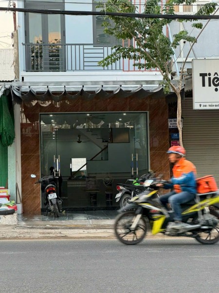 Bán nhà mặt tiền Trần Quốc Toản, Phường Bình Đa