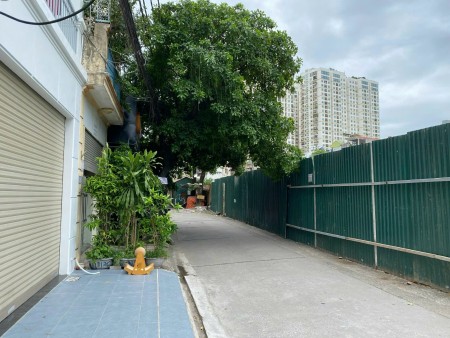 Chính chủ: Nhà 5 tầng, trục chính, 2 ô tô vào được, xung quanh nhiều công ty, bãi xe, đại học Mở