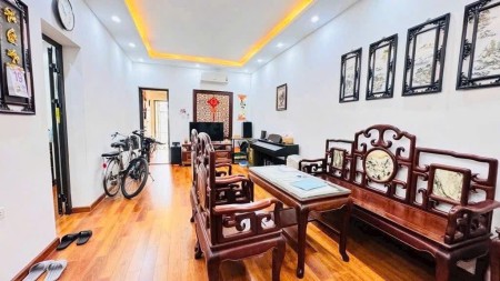 CĂN HỘ TẬP THỂ SIÊU HIẾM – 80M² – SÁT MẶT PHỐ THÁI HÀ – ĐẸP KHÔNG TÌ VẾT