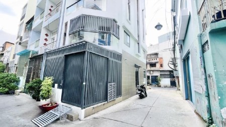 Bán nhà Trịnh Đình Trọng, 5 tầng , 3.9 x 12 , 3 mặt HXH, 8.9 tỷ