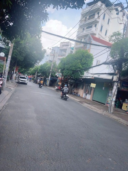 Nhà lô góc 2 tầng hẻm xe hơi chỉ 4.5 tỷ ngay Tân Sơn, giá tốt.