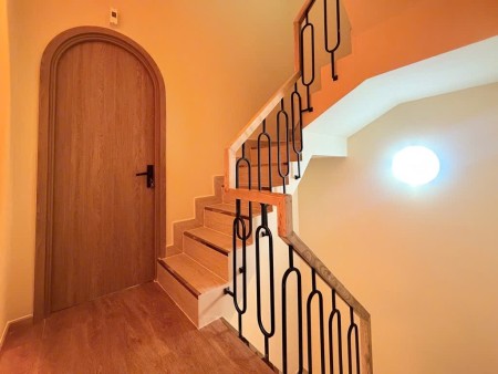 CHDV cần bán Hoàng Sa hẻm thông 4 tầng 6pn bán gắp 9,4tỷ