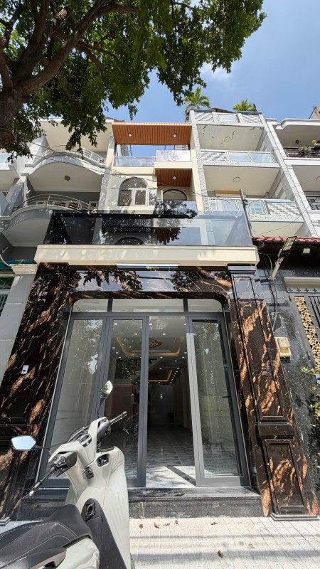 Nhà đẹp view trực diện công viên khu Bình Phú Quận 6