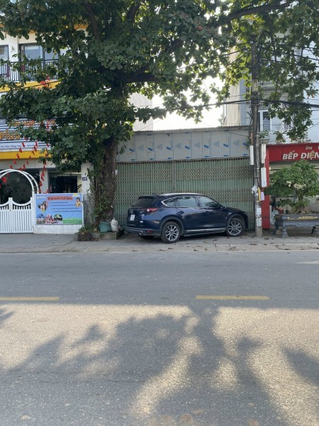 Đất sát trường đại học lao động xã hội