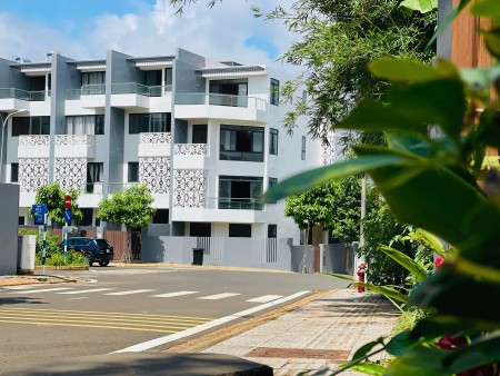 Bán căn góc 300m2, 4 tầng, trung tâm Buôn Mê Thuột