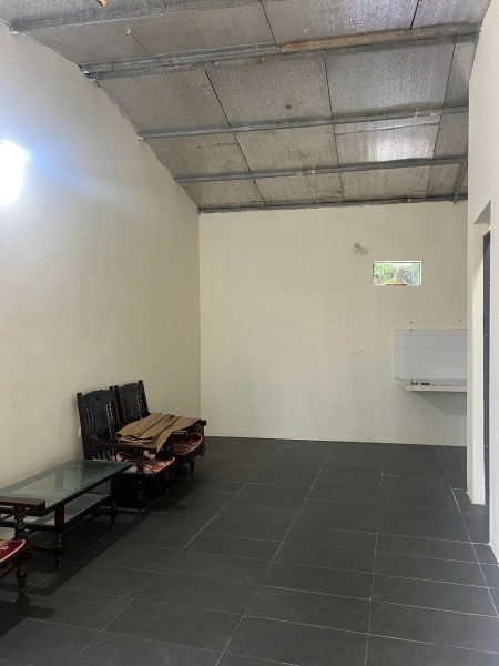 Bán đất tặng kèm nhà cấp 4( liên hệ chính chủ: 0979537288)