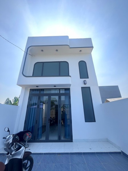 Nhà như này khách xem xong , cân nhắc 4 lần mới cọc anh.