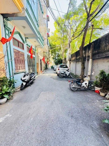 Bán nhà Nguyễn Hoàng Tôn Hà Nội phân lô ô tô tránh, 14,5 tỷ
