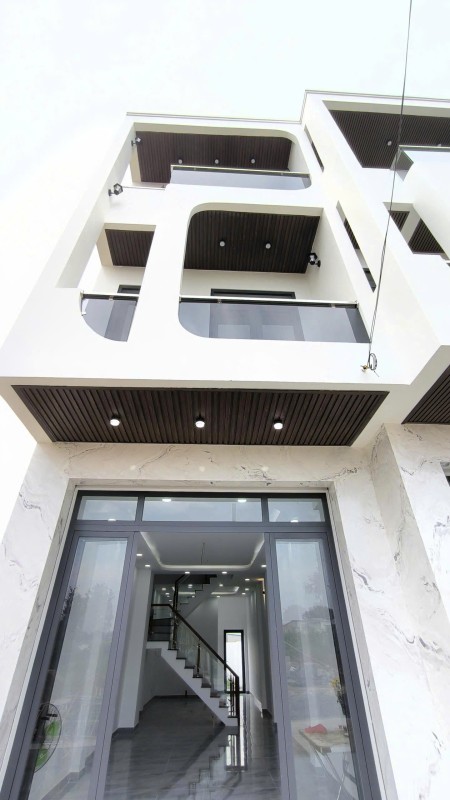 Cần Đước – Nhà phố mới 100% tại KDC Long Hoà, đường lớn 8m, ô tô vào thoải mái, dọn vào ở ngay