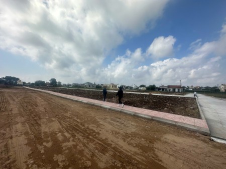 Bán đất cạnh KCN Vsip , đối diện mặt biển , 1p đi bộ ra tới mặt biển