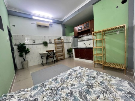 Phòng 19m2 tầng 1máy lạnh, bếp giờ giấc tự do cho thuê ngay Lạc Long Quân-Ni Sư Quỳnh Liên