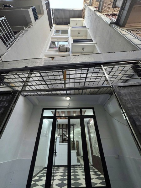Nhà nguyên căn Hoàng Mai, tiện văn phòng, nhóm người thuê, 55m² x 5 tầng, giá 12tr/th