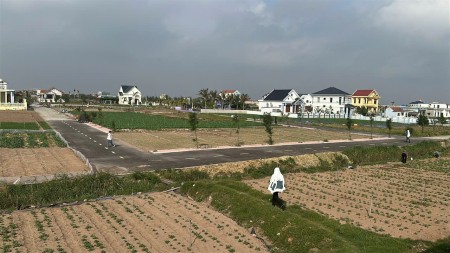 BÁN ĐẤT MẶT BIỂN QUẤT LÂM VIEW BIỂN BÃI TẮM 1