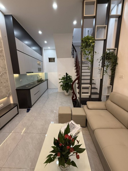 Bán nhà trung tâm Thụy Khê Tây Hồ 7.950 TỶ 30m MT3.5m 5 TẦNG 30m RA Hồ Tây lộng gió