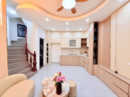 Nhà Đẹp, Ngõ Linh Quang, Đống Đa 31m, 5 tầng, mt 4m, giá 9.6 tỷ.