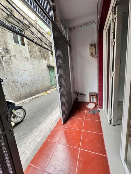 Ảnh 1 - NHÀ 1 TRỆT 1 LẦU, 2 PHÒNG NGỦ, 2 WC, KHU SÂN BAY VÀ CÔNG VIÊN…